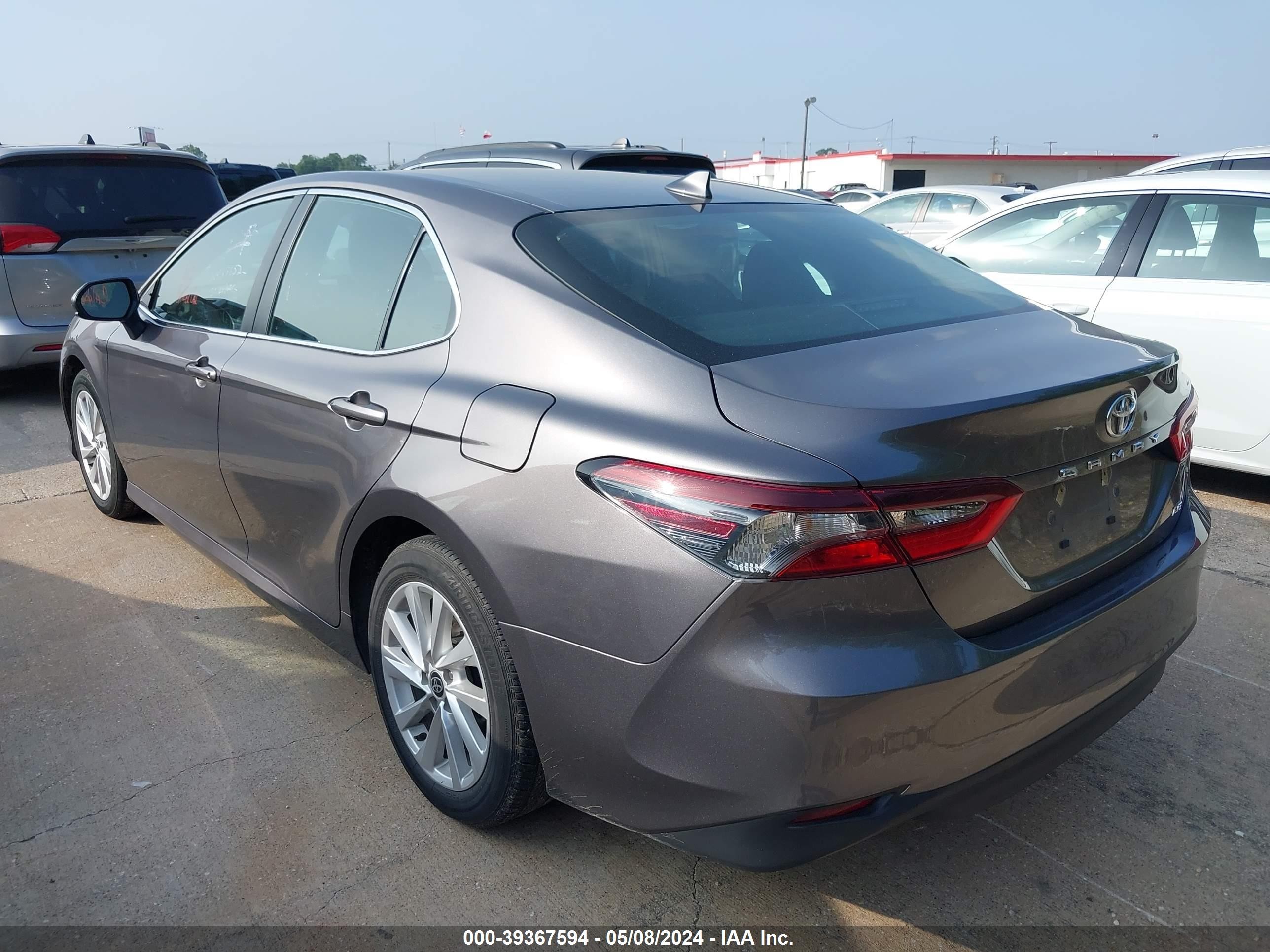 Photo 2 VIN: 4T1C11AKXPU087341 - TOYOTA CAMRY 