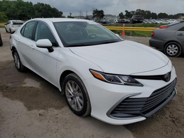 Photo 3 VIN: 4T1C11AKXPU130270 - TOYOTA CAMRY LE 