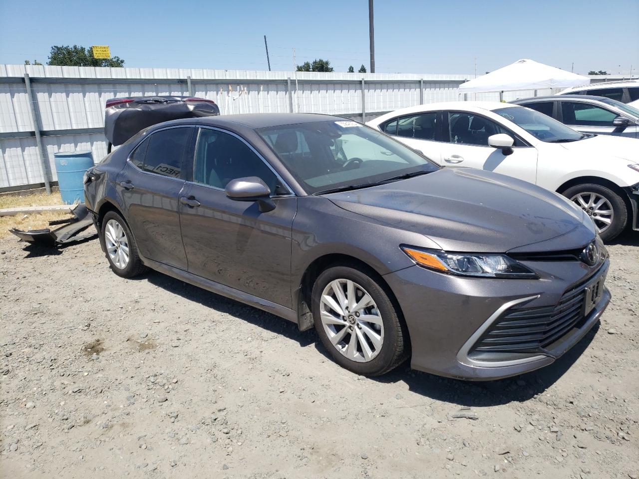 Photo 3 VIN: 4T1C11AKXPU726303 - TOYOTA CAMRY 