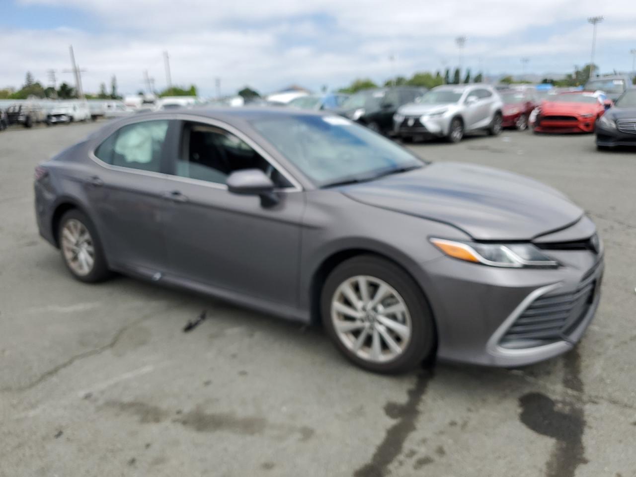 Photo 3 VIN: 4T1C11AKXPU793550 - TOYOTA CAMRY 