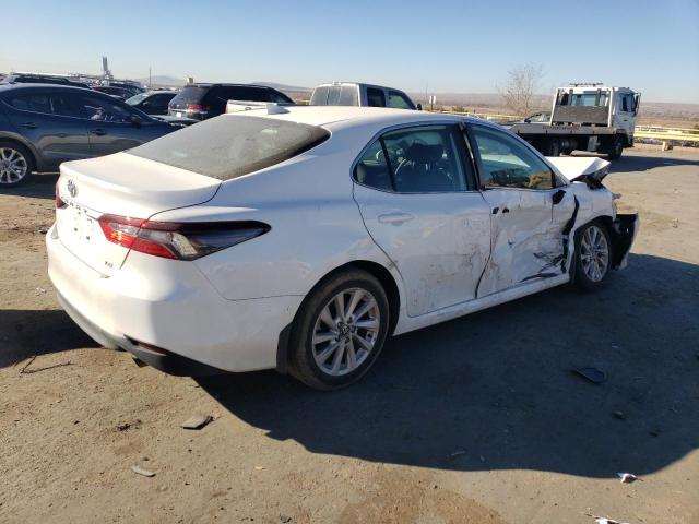 Photo 2 VIN: 4T1C11AKXRU871618 - TOYOTA CAMRY LE 