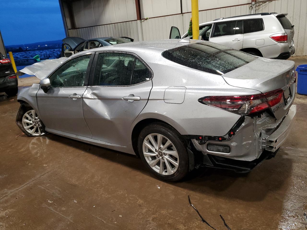 Photo 1 VIN: 4T1C11AKXRU874664 - TOYOTA CAMRY 