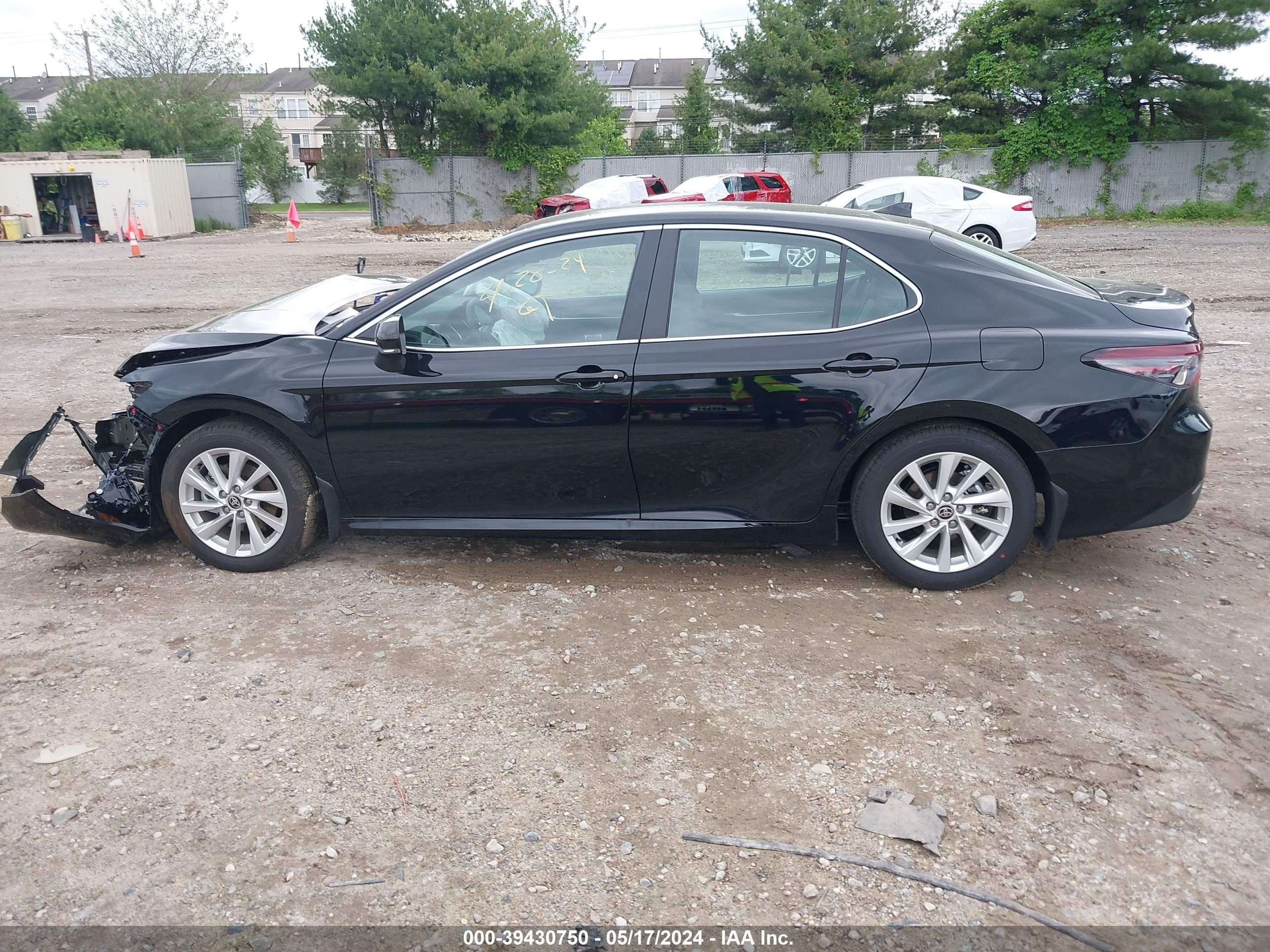 Photo 13 VIN: 4T1C11BK0RU115522 - TOYOTA CAMRY 