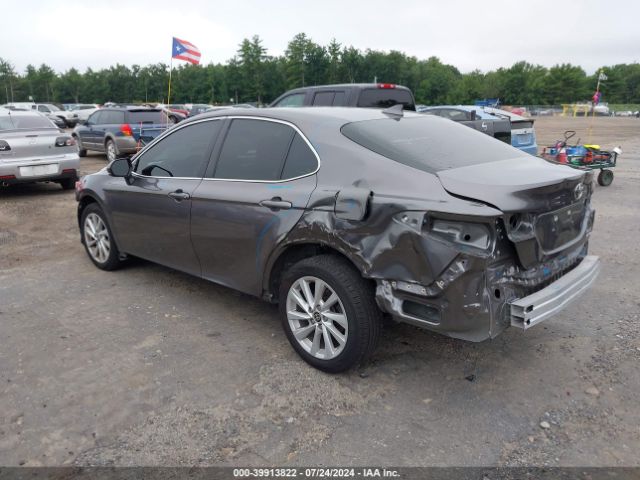 Photo 2 VIN: 4T1C11BK1NU058354 - TOYOTA CAMRY 