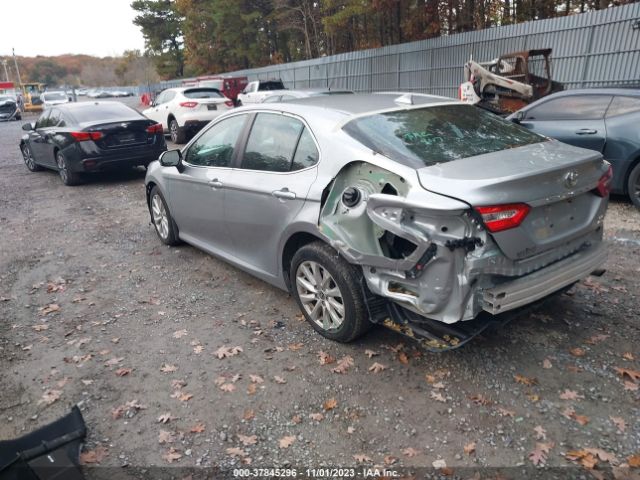 Photo 2 VIN: 4T1C11BK2LU017678 - TOYOTA CAMRY 