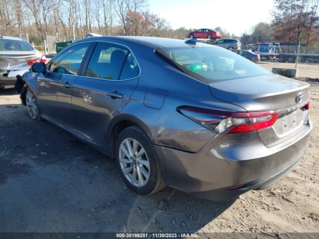 Photo 2 VIN: 4T1C11BK2NU069637 - TOYOTA CAMRY 