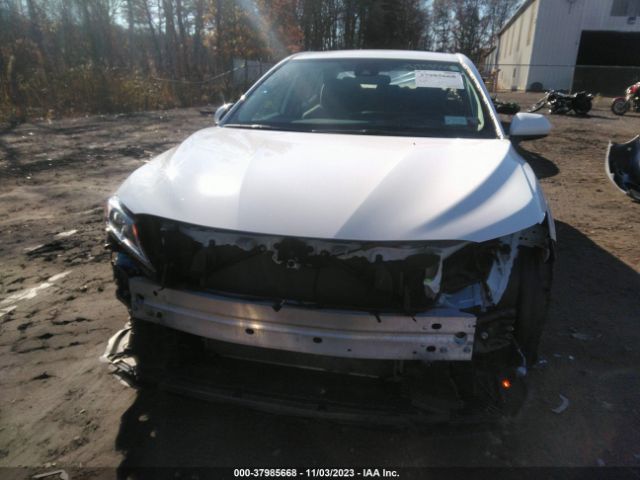 Photo 5 VIN: 4T1C11BK2NU072845 - TOYOTA CAMRY 