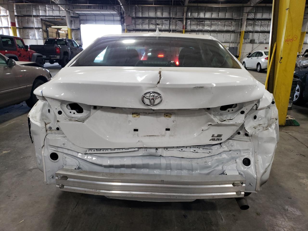 Photo 5 VIN: 4T1C11BK3NU070845 - TOYOTA CAMRY 