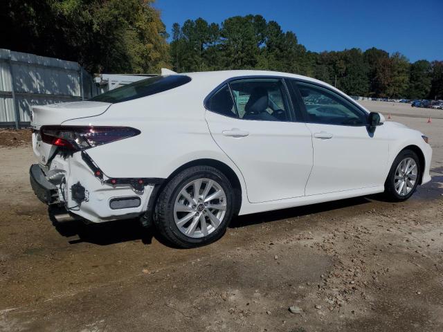 Photo 2 VIN: 4T1C11BK4RU127429 - TOYOTA CAMRY LE 