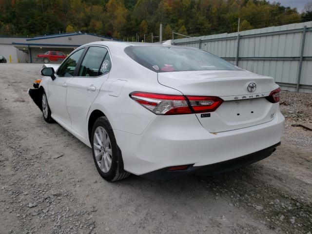 Photo 2 VIN: 4T1C11BK6LU010961 - TOYOTA CAMRY LE 