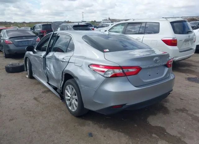 Photo 2 VIN: 4T1C11BK8LU008788 - TOYOTA CAMRY 