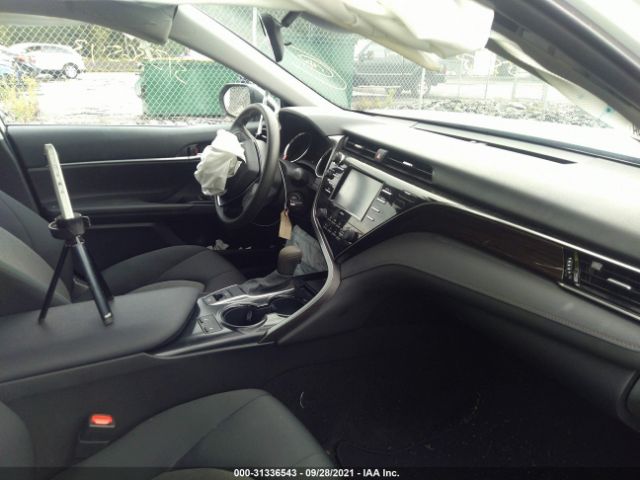 Photo 4 VIN: 4T1C11BKXLU014141 - TOYOTA CAMRY 