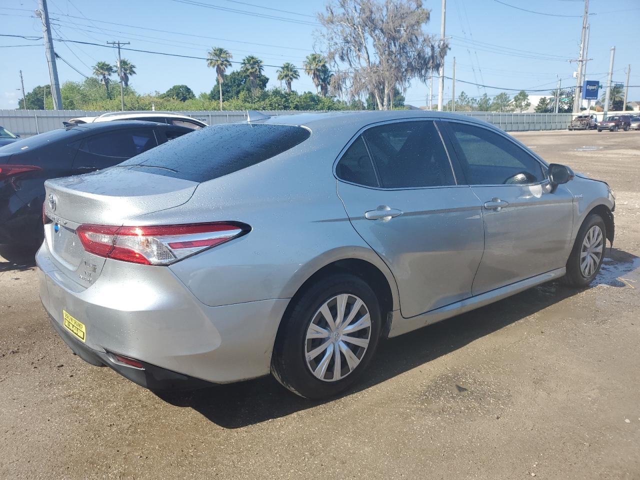 Photo 2 VIN: 4T1C31AK0LU531413 - TOYOTA CAMRY 