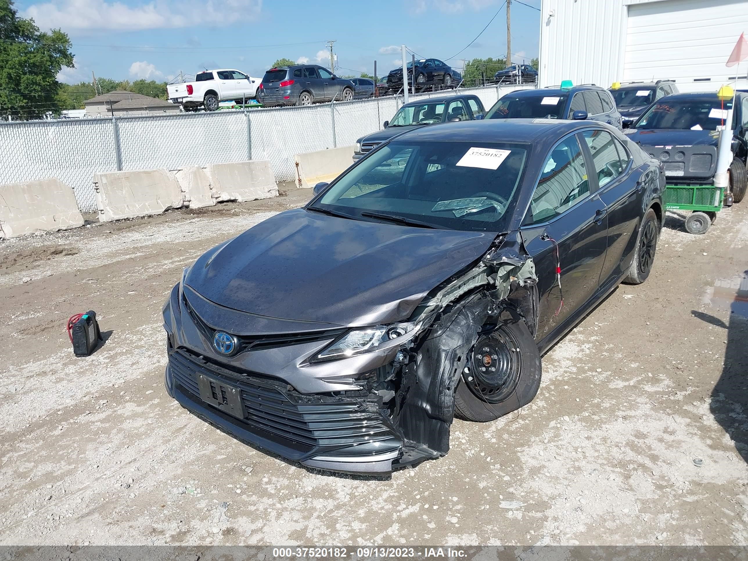 Photo 1 VIN: 4T1C31AK4PU608435 - TOYOTA CAMRY 