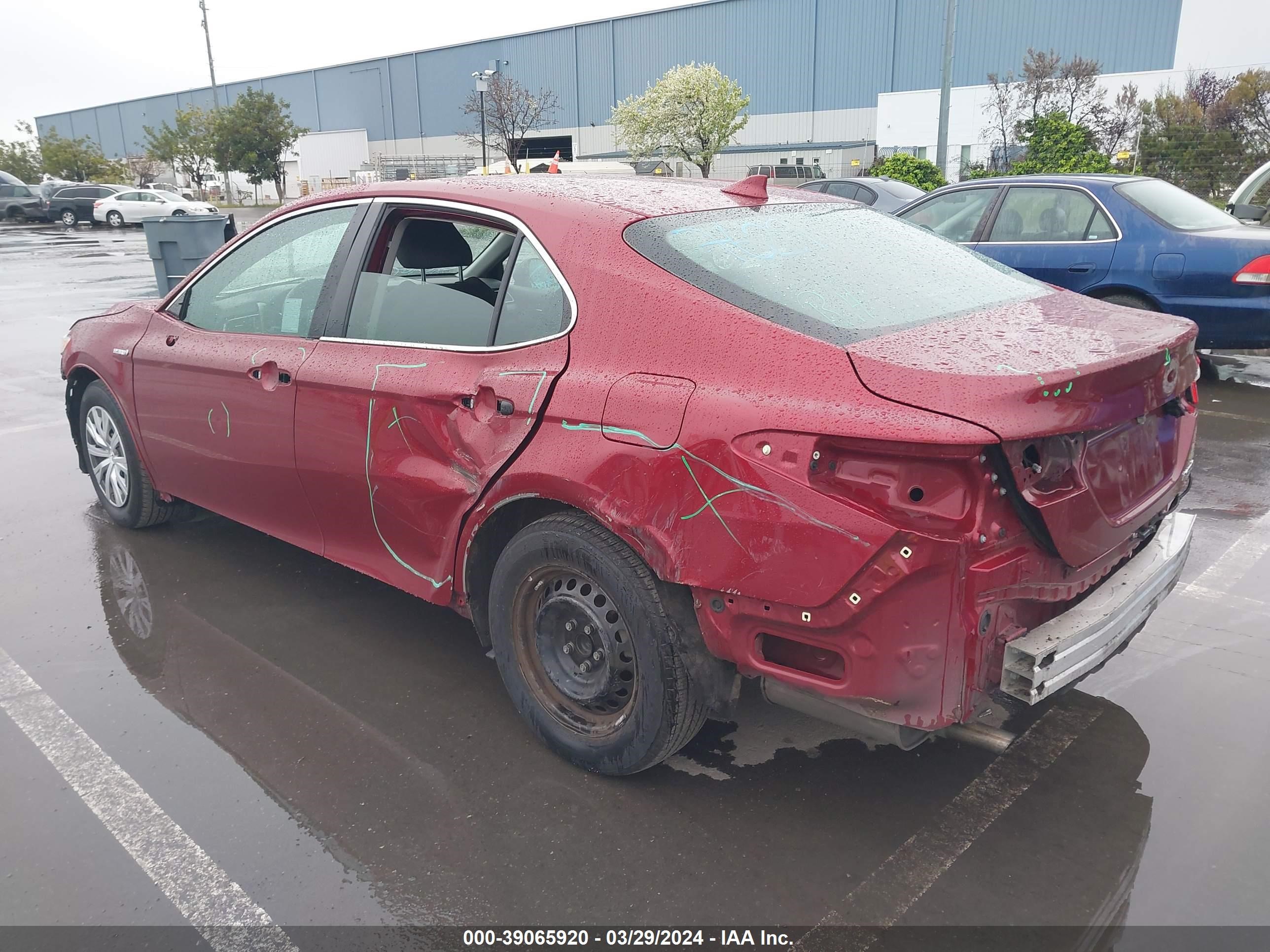 Photo 2 VIN: 4T1C31AK5LU525526 - TOYOTA CAMRY 