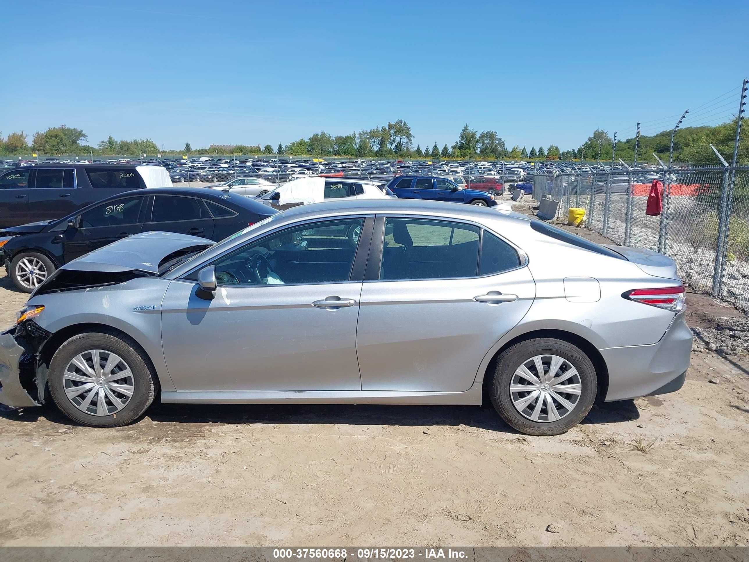 Photo 12 VIN: 4T1C31AK6LU533361 - TOYOTA CAMRY 