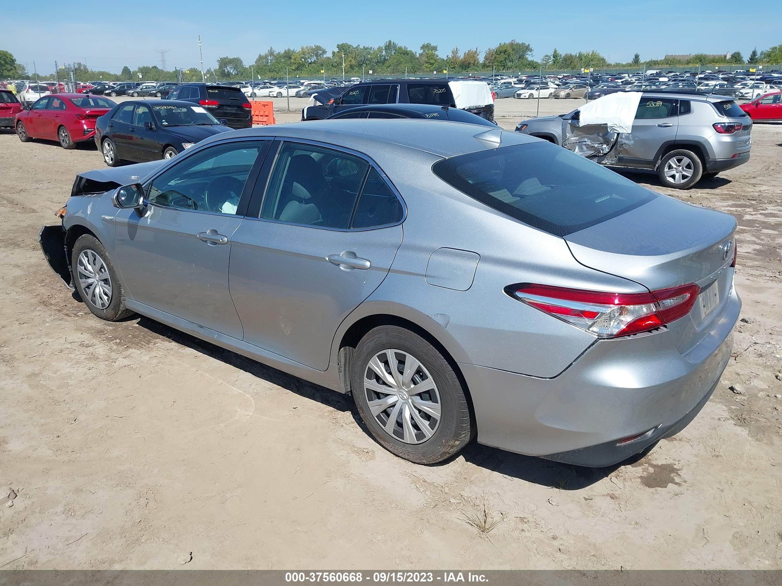 Photo 2 VIN: 4T1C31AK6LU533361 - TOYOTA CAMRY 