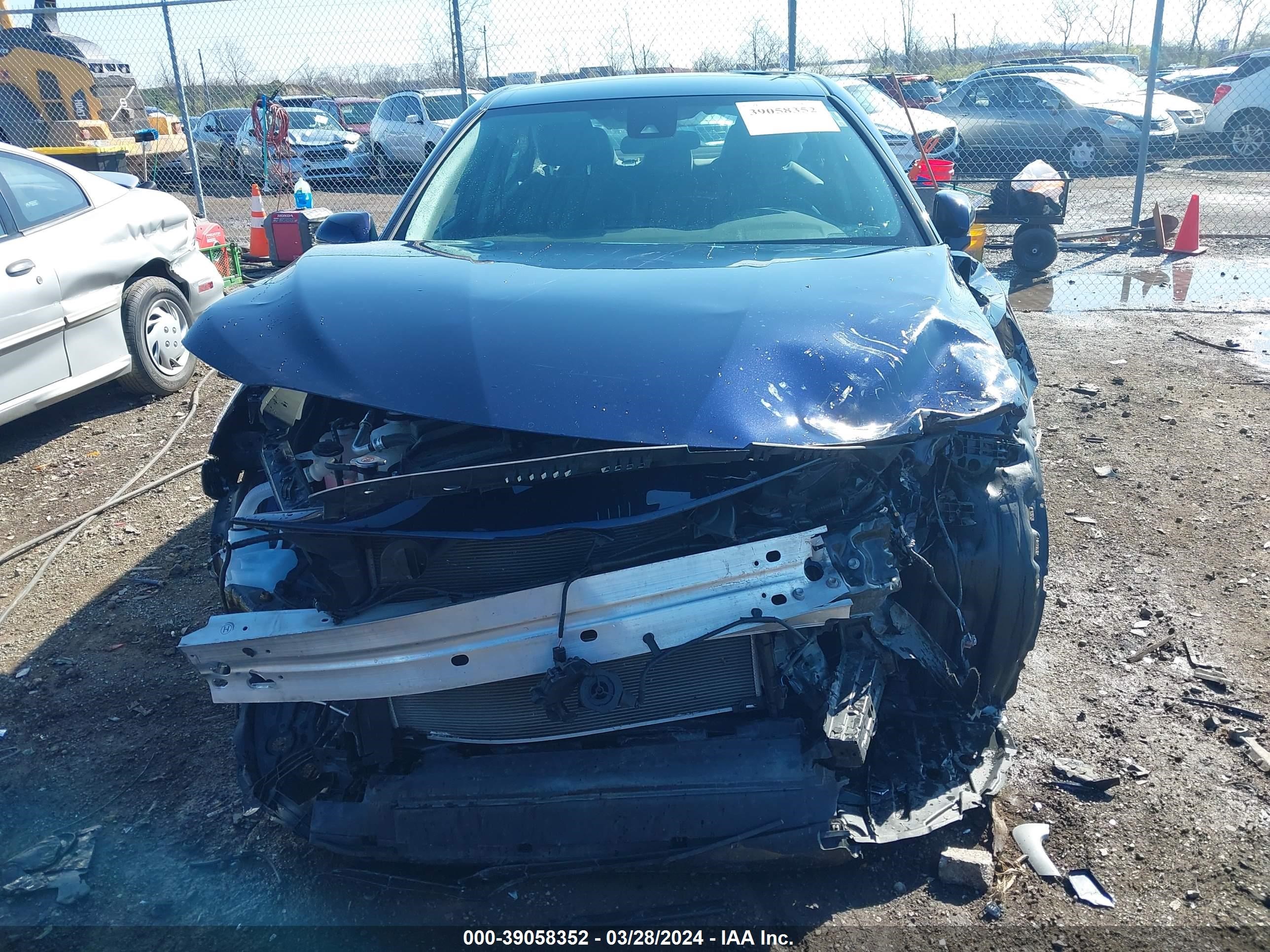 Photo 11 VIN: 4T1C31AK8NU571628 - TOYOTA CAMRY 