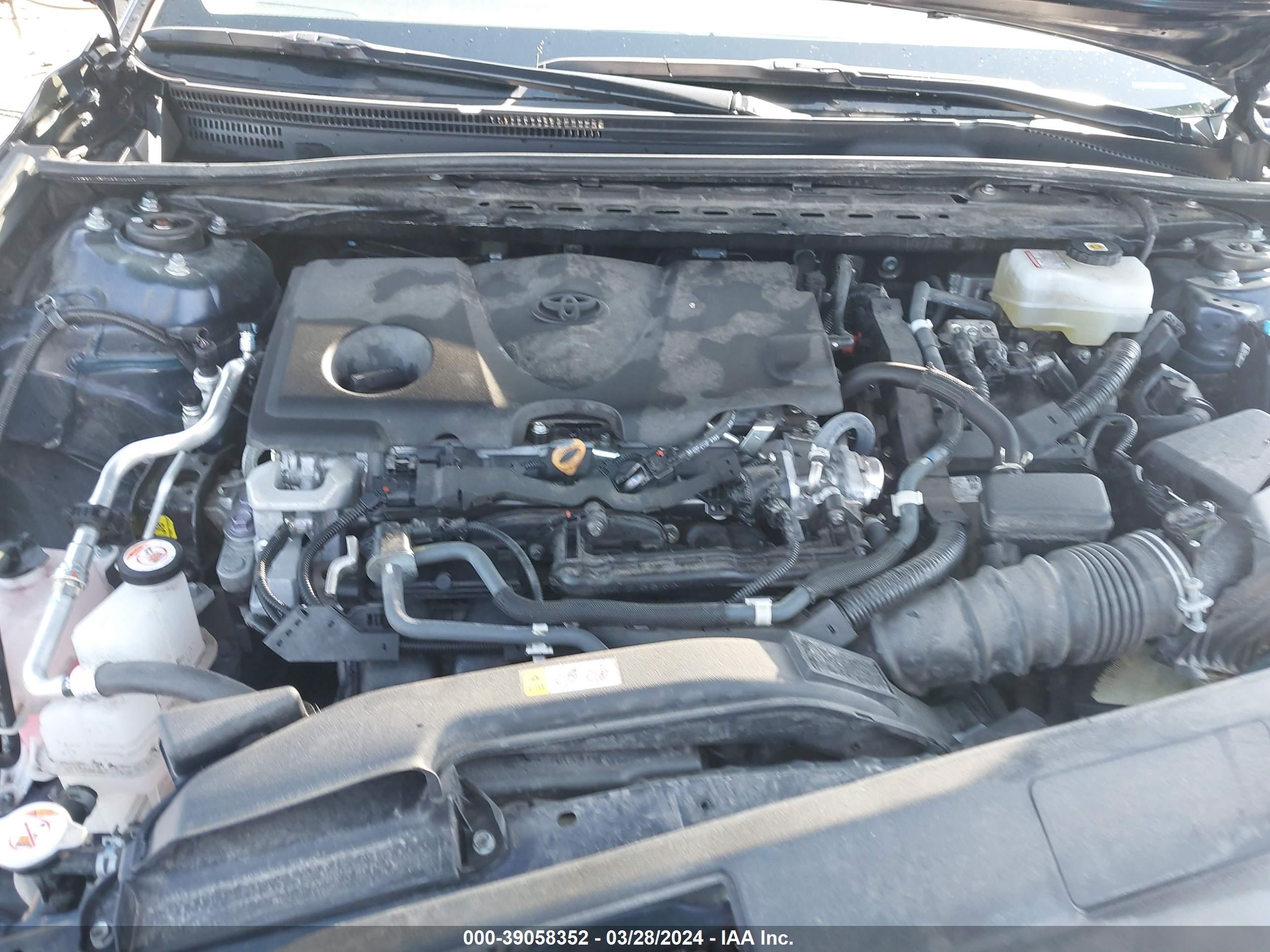 Photo 9 VIN: 4T1C31AK8NU571628 - TOYOTA CAMRY 