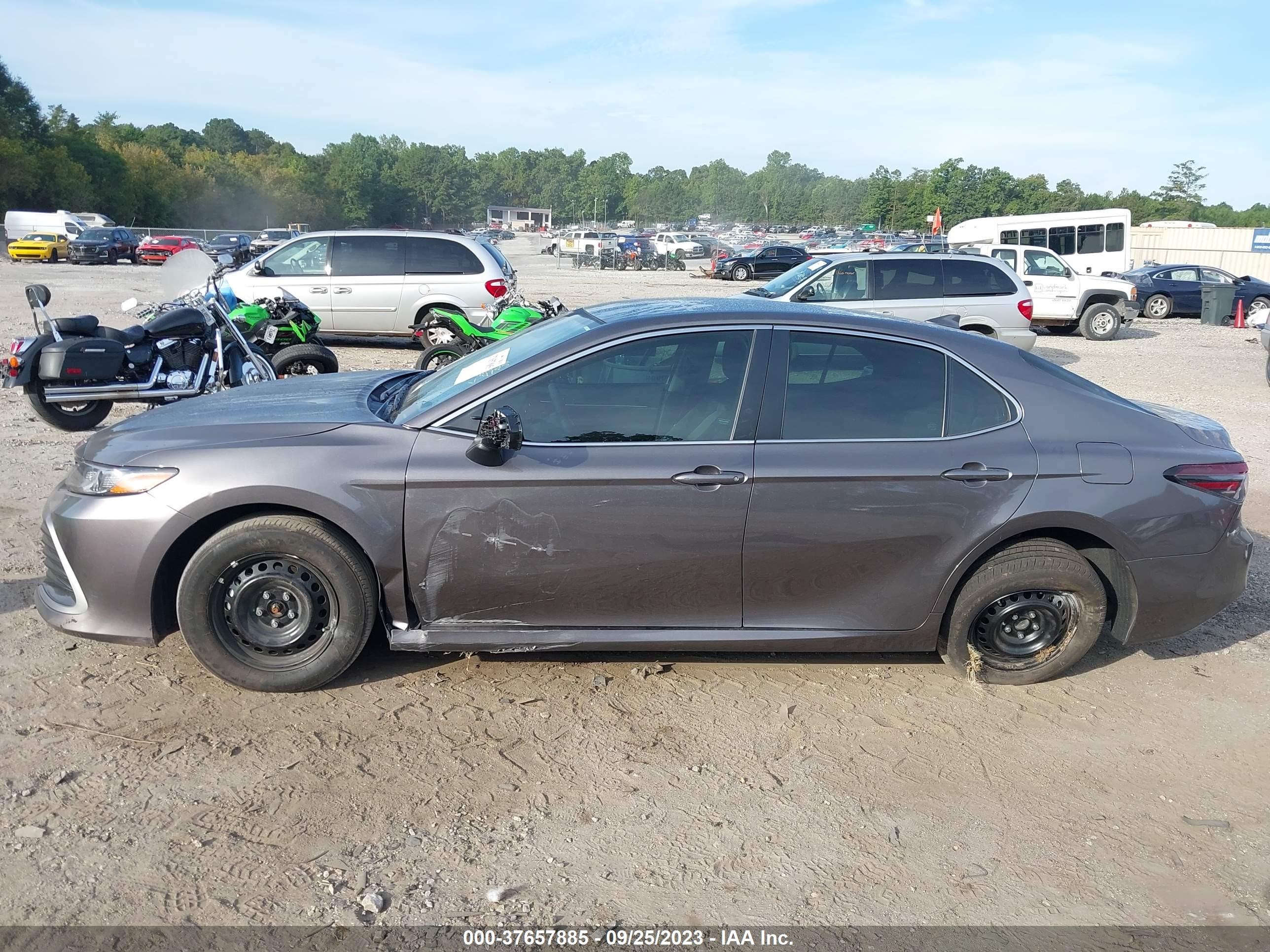 Photo 13 VIN: 4T1C31AK8NU594195 - TOYOTA CAMRY 