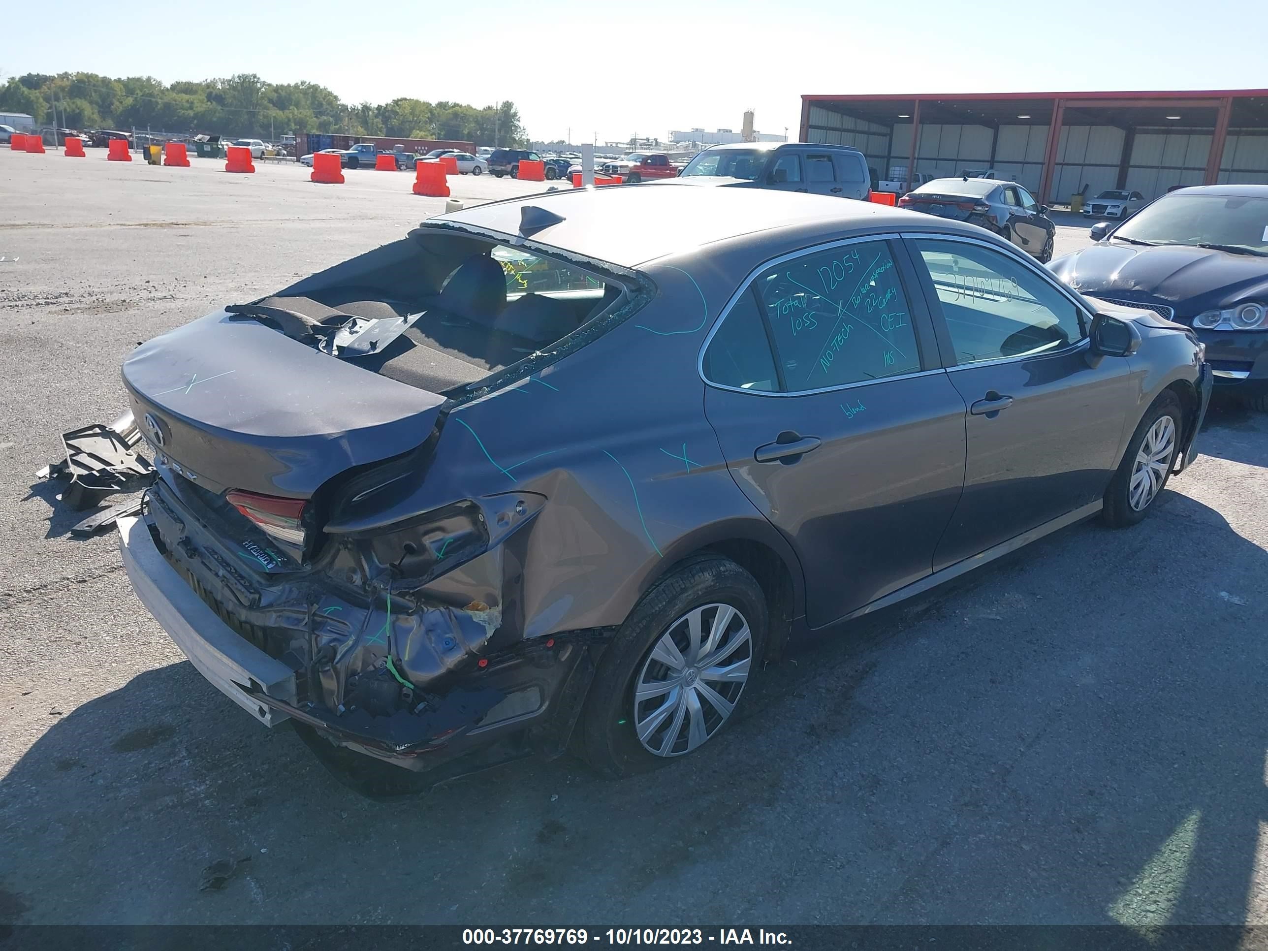 Photo 3 VIN: 4T1C31AKXNU582114 - TOYOTA CAMRY 