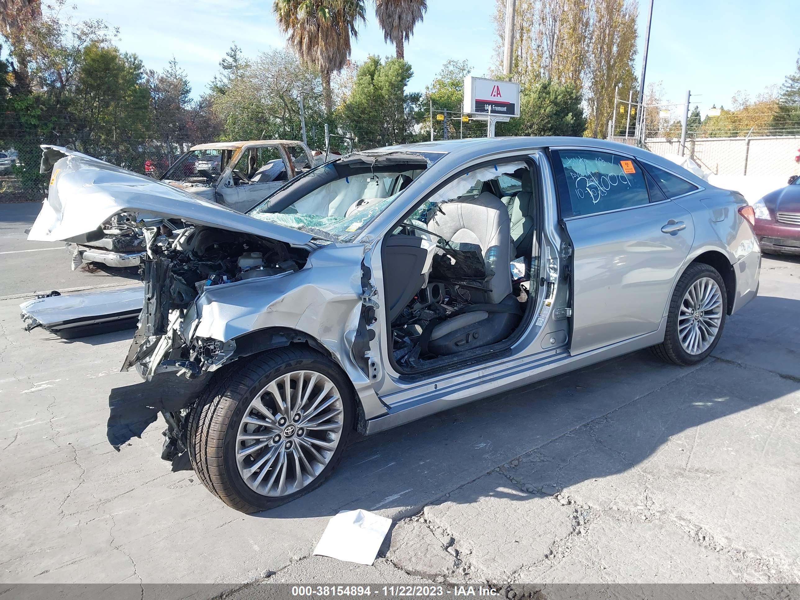 Photo 1 VIN: 4T1CA1AB8MU005697 - TOYOTA AVALON 