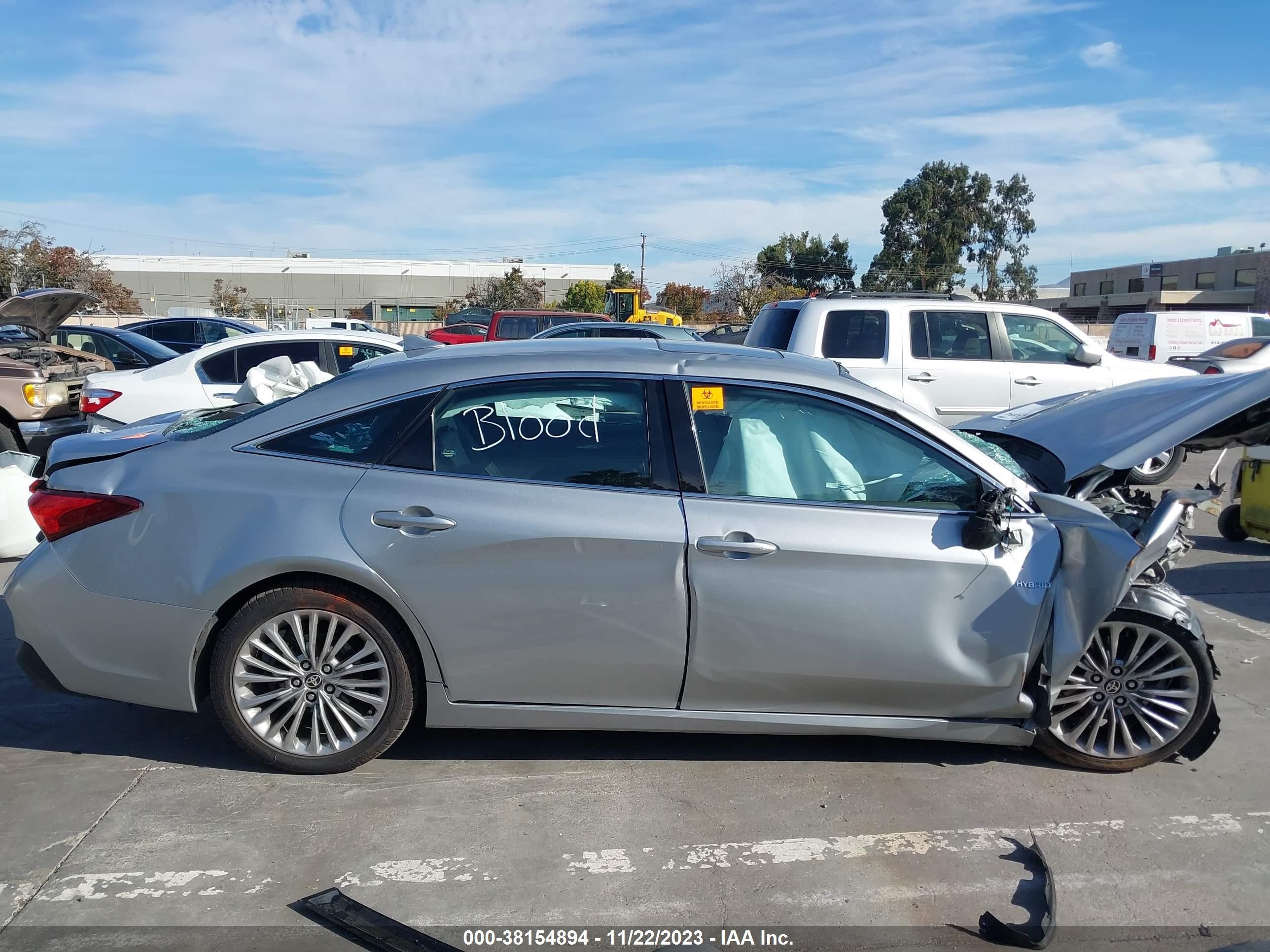 Photo 12 VIN: 4T1CA1AB8MU005697 - TOYOTA AVALON 