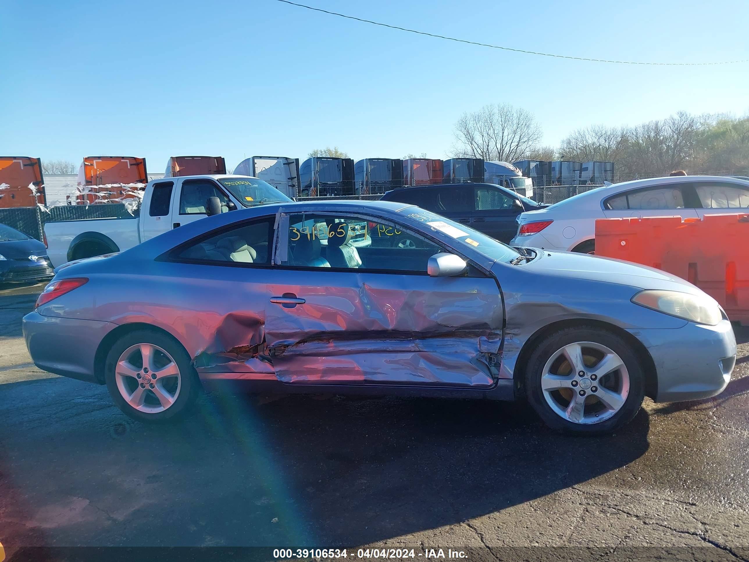 Photo 12 VIN: 4T1CA30P04U005105 - TOYOTA CAMRY SOLARA 