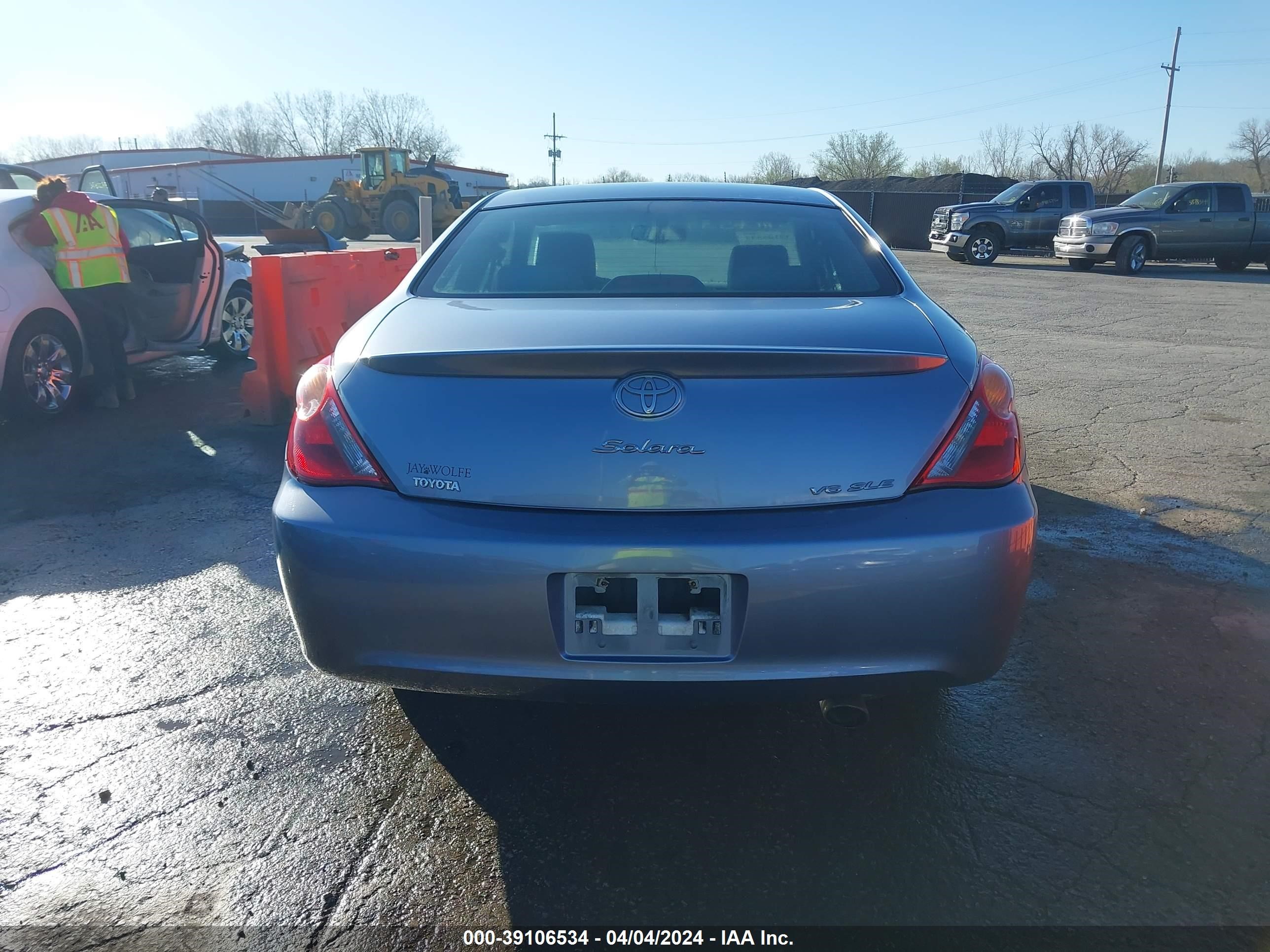 Photo 15 VIN: 4T1CA30P04U005105 - TOYOTA CAMRY SOLARA 