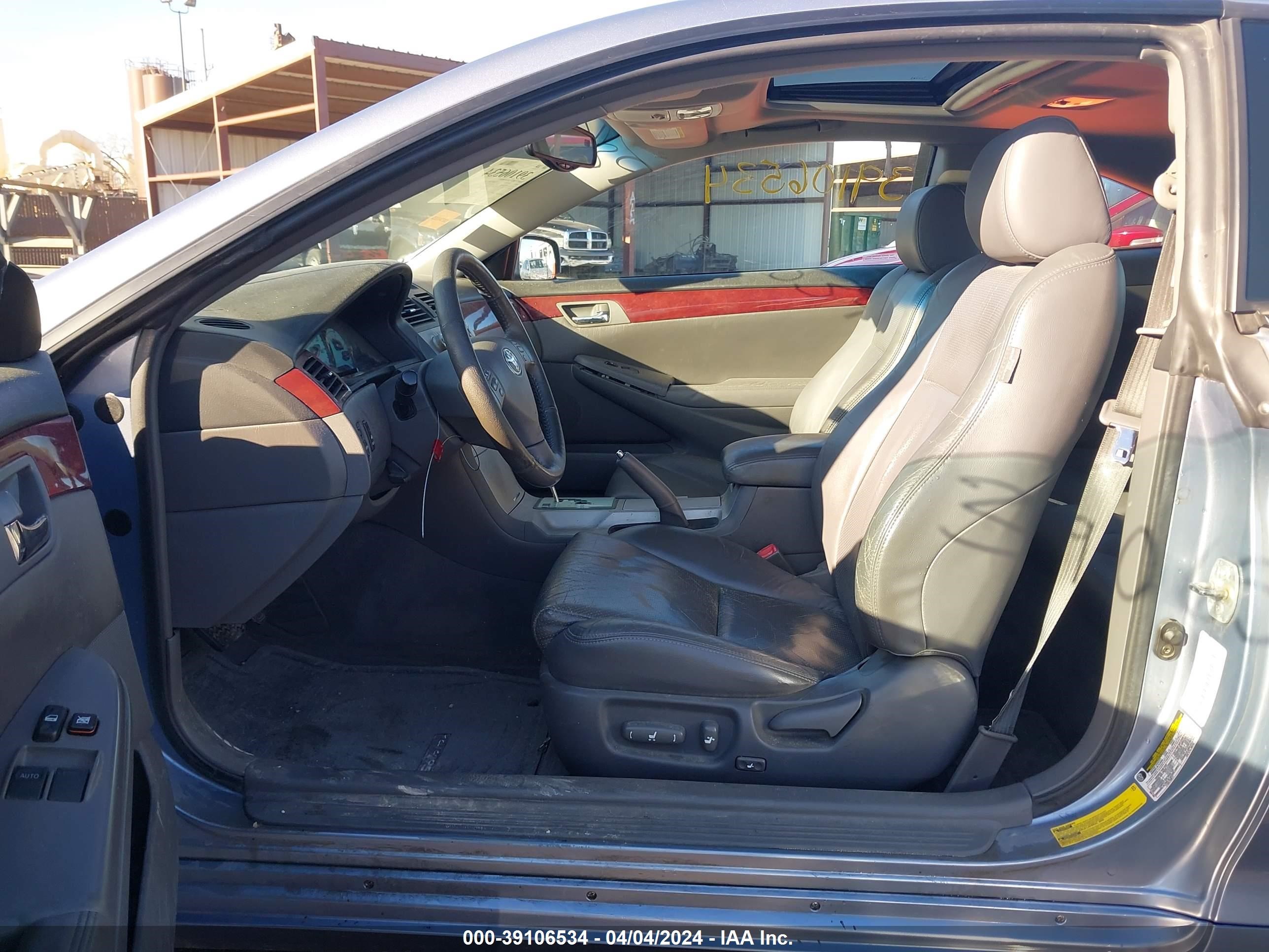 Photo 4 VIN: 4T1CA30P04U005105 - TOYOTA CAMRY SOLARA 