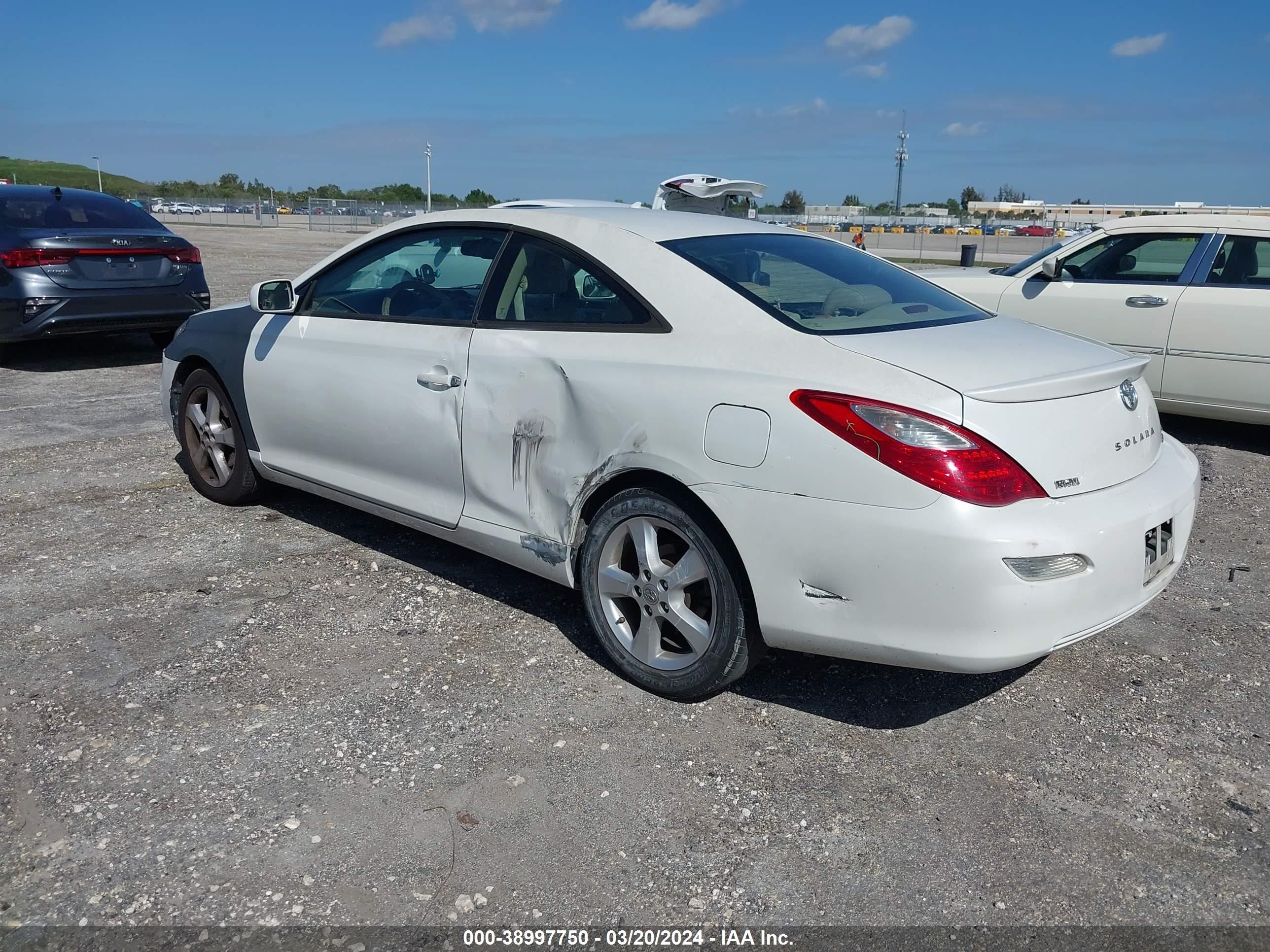 Photo 2 VIN: 4T1CA30P38U144487 - TOYOTA CAMRY SOLARA 