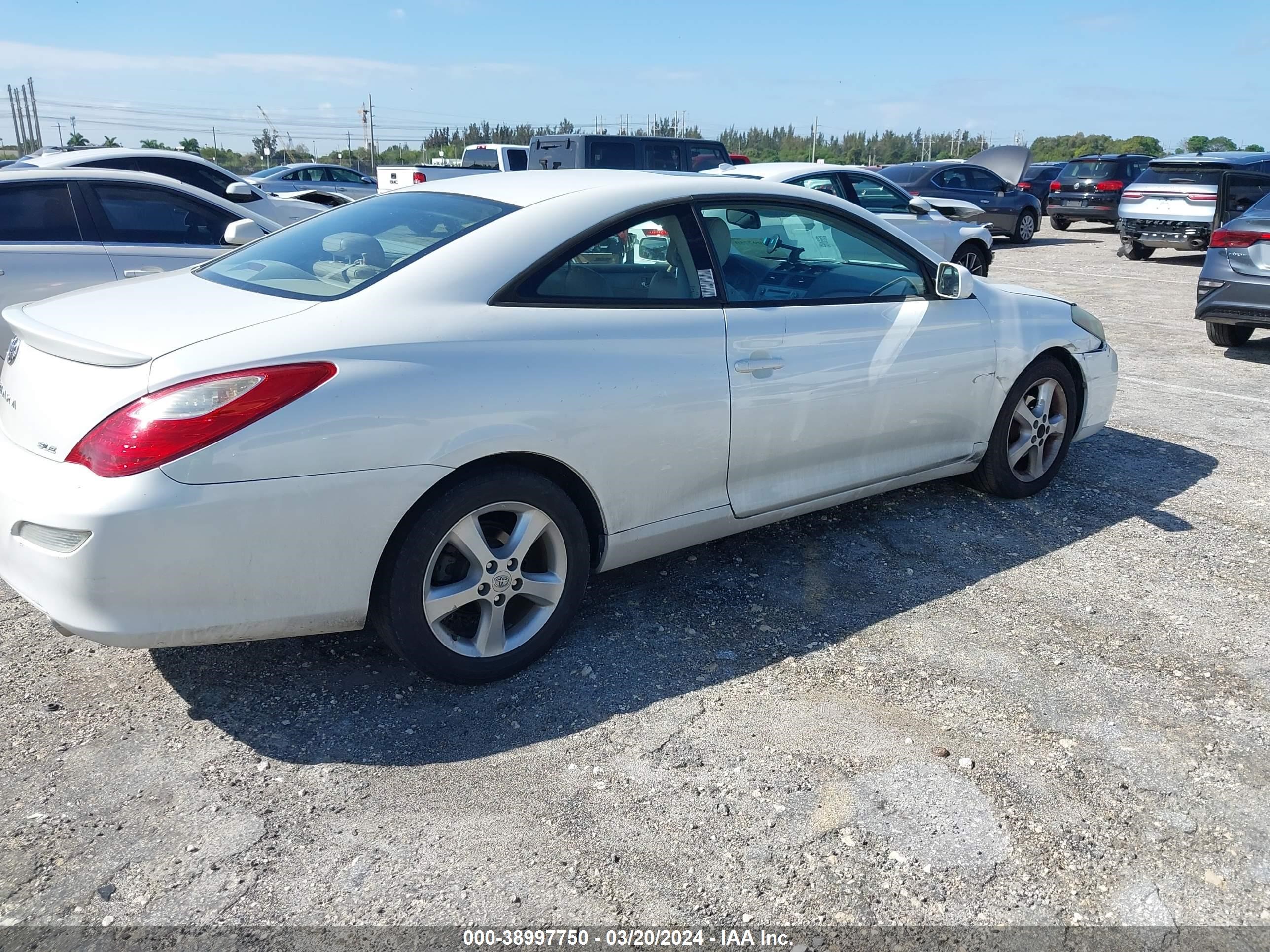 Photo 3 VIN: 4T1CA30P38U144487 - TOYOTA CAMRY SOLARA 