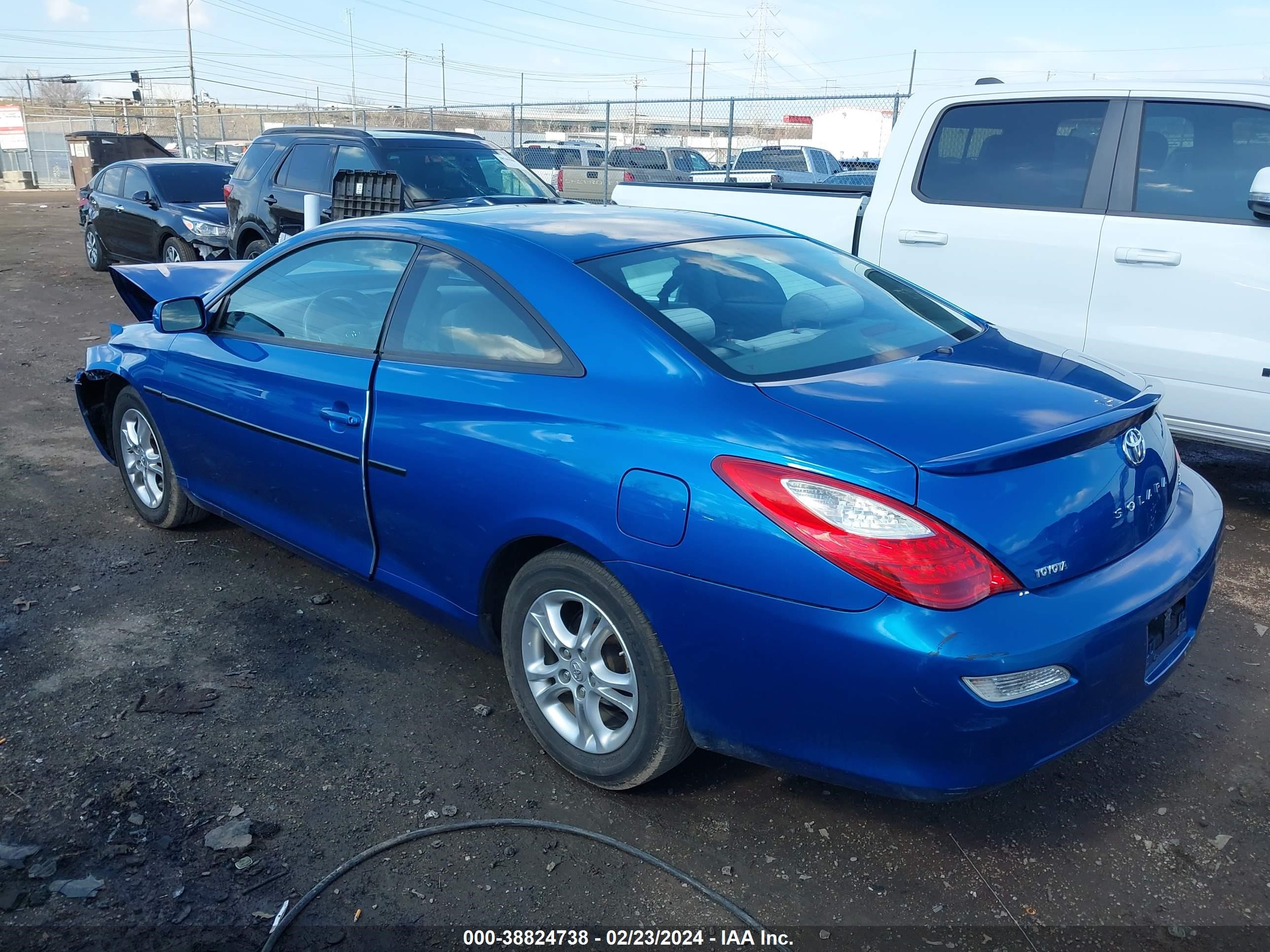 Photo 2 VIN: 4T1CE30P38U763482 - TOYOTA CAMRY SOLARA 