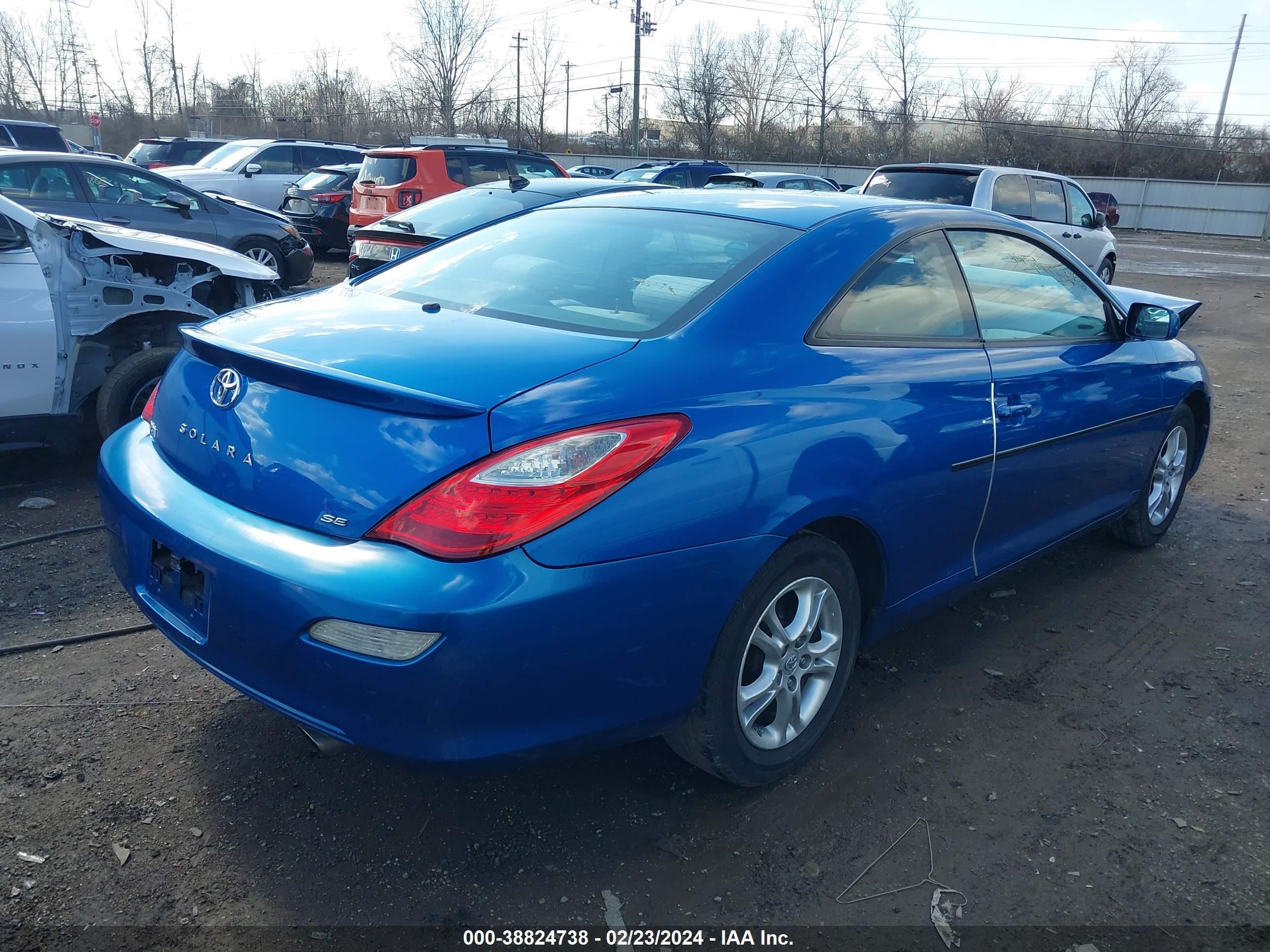 Photo 3 VIN: 4T1CE30P38U763482 - TOYOTA CAMRY SOLARA 