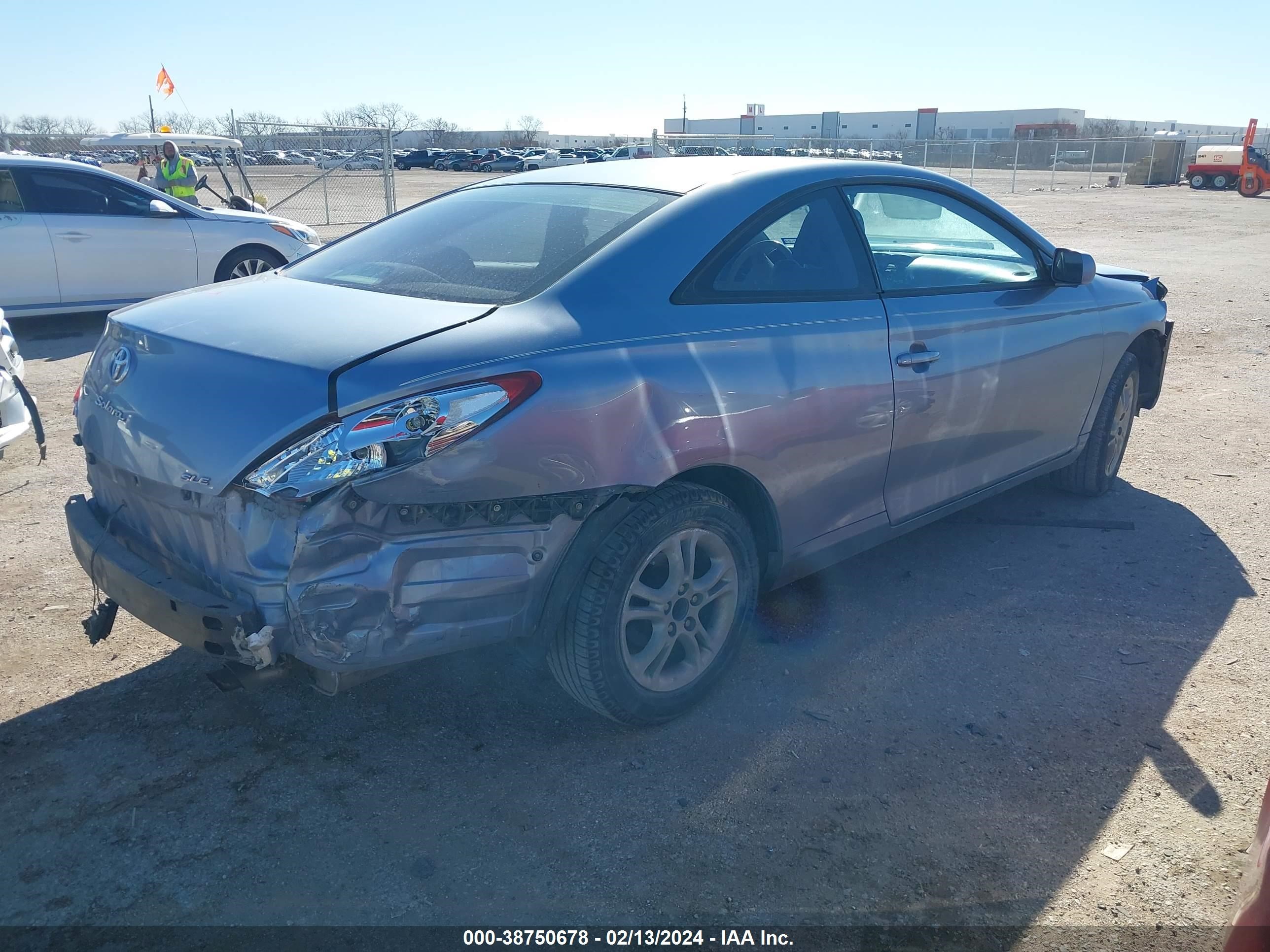 Photo 3 VIN: 4T1CE38P24U794706 - TOYOTA CAMRY SOLARA 