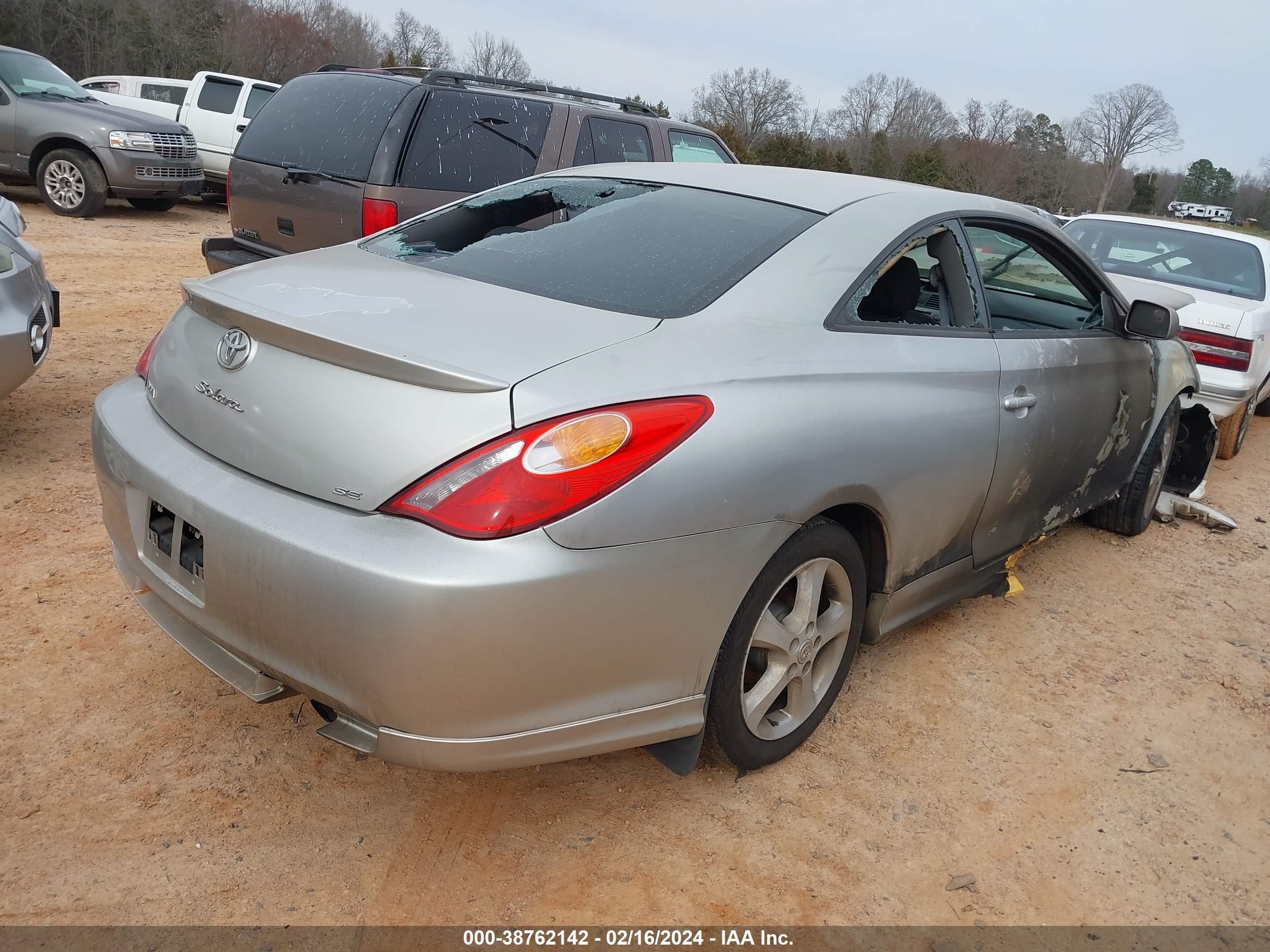 Photo 3 VIN: 4T1CE38P34U778367 - TOYOTA CAMRY SOLARA 