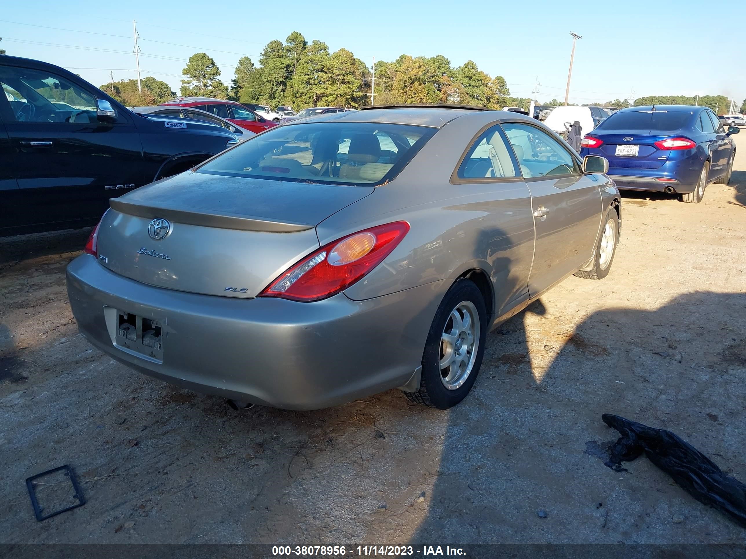 Photo 3 VIN: 4T1CE38PX4U852013 - TOYOTA CAMRY SOLARA 