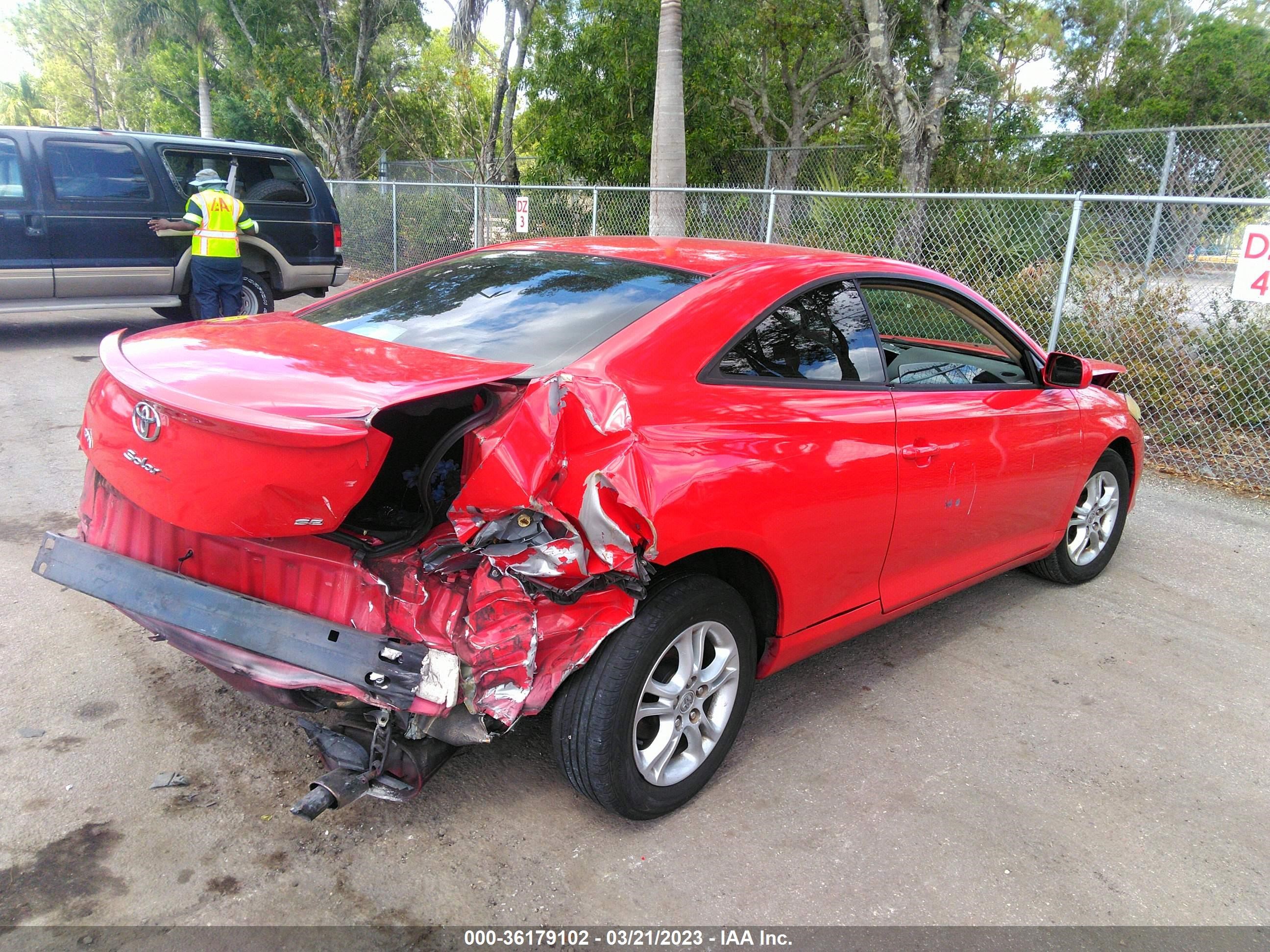 Photo 3 VIN: 4T1CE38PX4U909472 - TOYOTA CAMRY SOLARA 