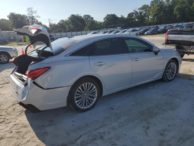 Photo 2 VIN: 4T1DA1AB5NU011818 - TOYOTA AVALON LIM 