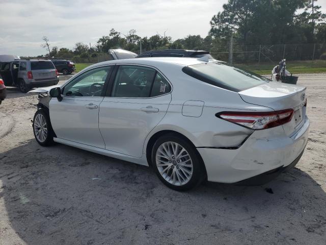 Photo 1 VIN: 4T1F11AK1LU302497 - TOYOTA CAMRY XLE 