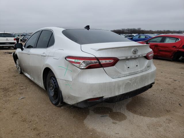 Photo 2 VIN: 4T1F11AK3LU863946 - TOYOTA CAMRY XLE 