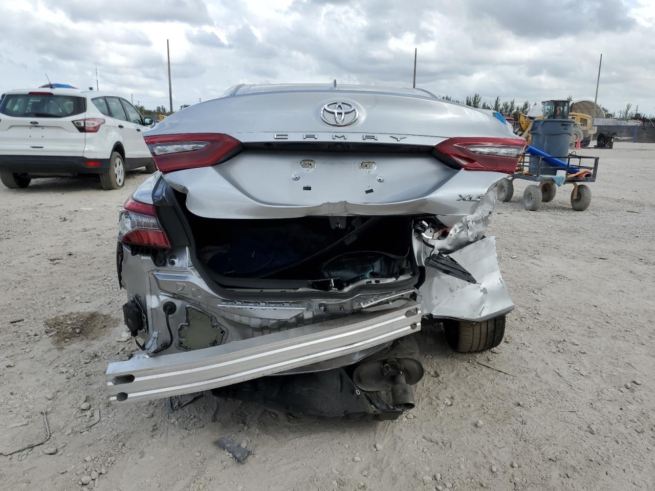 Photo 5 VIN: 4T1F11AK4MU550521 - TOYOTA CAMRY 