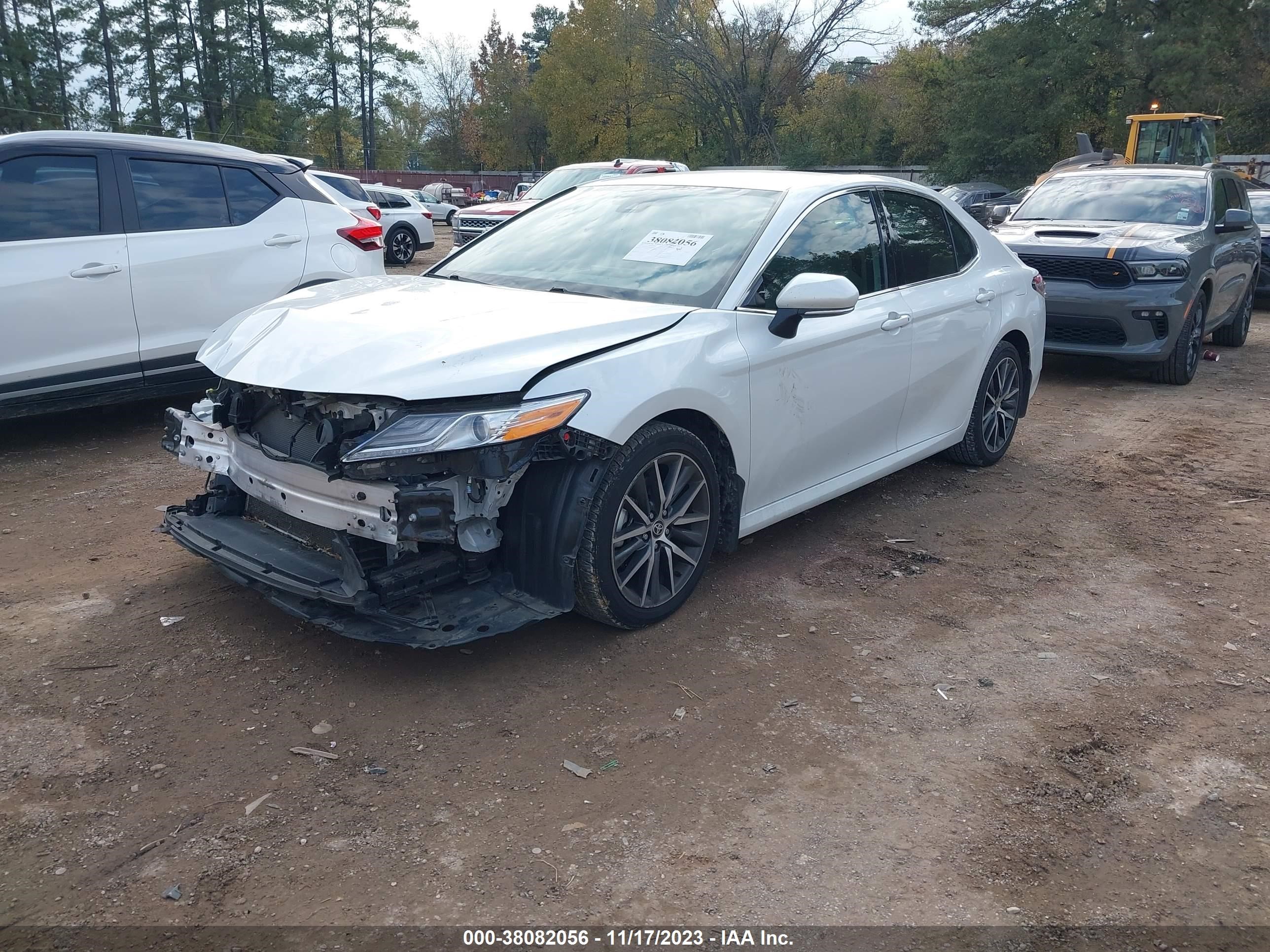 Photo 1 VIN: 4T1F11AK4MU566931 - TOYOTA CAMRY 