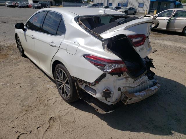 Photo 2 VIN: 4T1F11AK4NU498681 - TOYOTA CAMRY XLE 