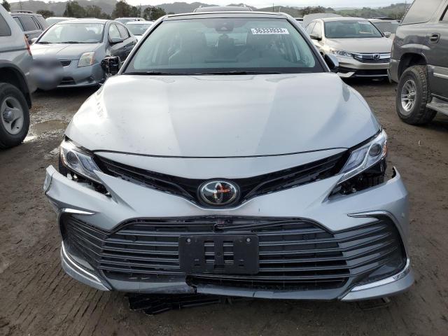 Photo 4 VIN: 4T1F11AK6NU702073 - TOYOTA CAMRY XLE 