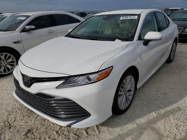 Photo 1 VIN: 4T1F11AK7LU863979 - TOYOTA CAMRY XLE 