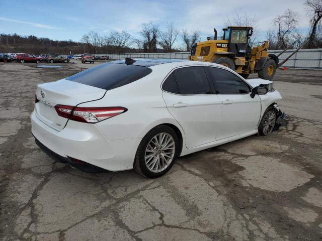 Photo 2 VIN: 4T1F11AK8LU391310 - TOYOTA CAMRY XLE 