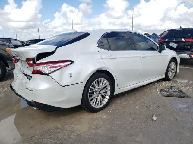 Photo 2 VIN: 4T1F11AK9LU943218 - TOYOTA CAMRY XLE 