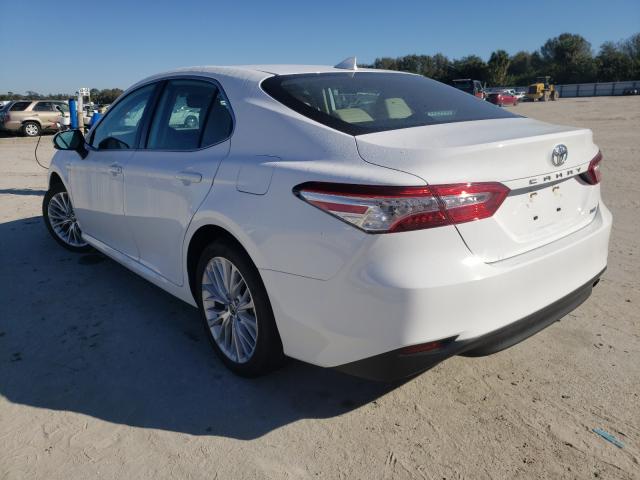 Photo 2 VIN: 4T1F11AKXLU959167 - TOYOTA CAMRY XLE 