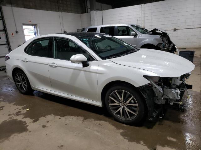 Photo 3 VIN: 4T1F11BK0RU117557 - TOYOTA CAMRY XLE 